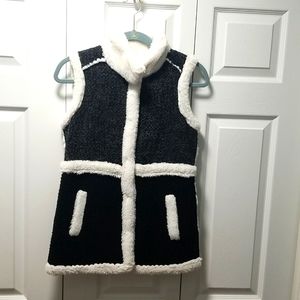 Dena, Faux Frenzi, Faux Fur Wool Knitted Vest Size Small